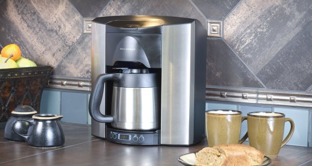 Top 3 Coffee Makers That Come With A Water Line Gamble Bay Coffee